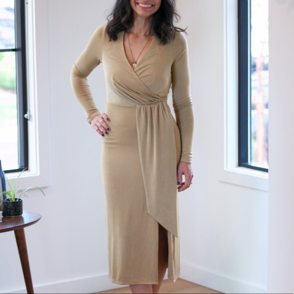 Good American Shimmer Wrap Dress Pale Gold NWOT - Picture 2 of 10